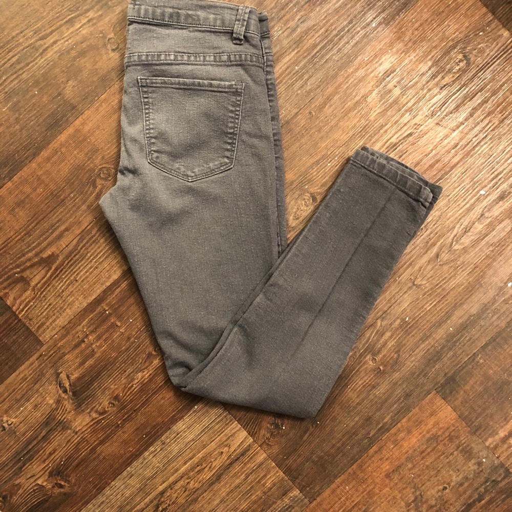 Gray skinny jeans